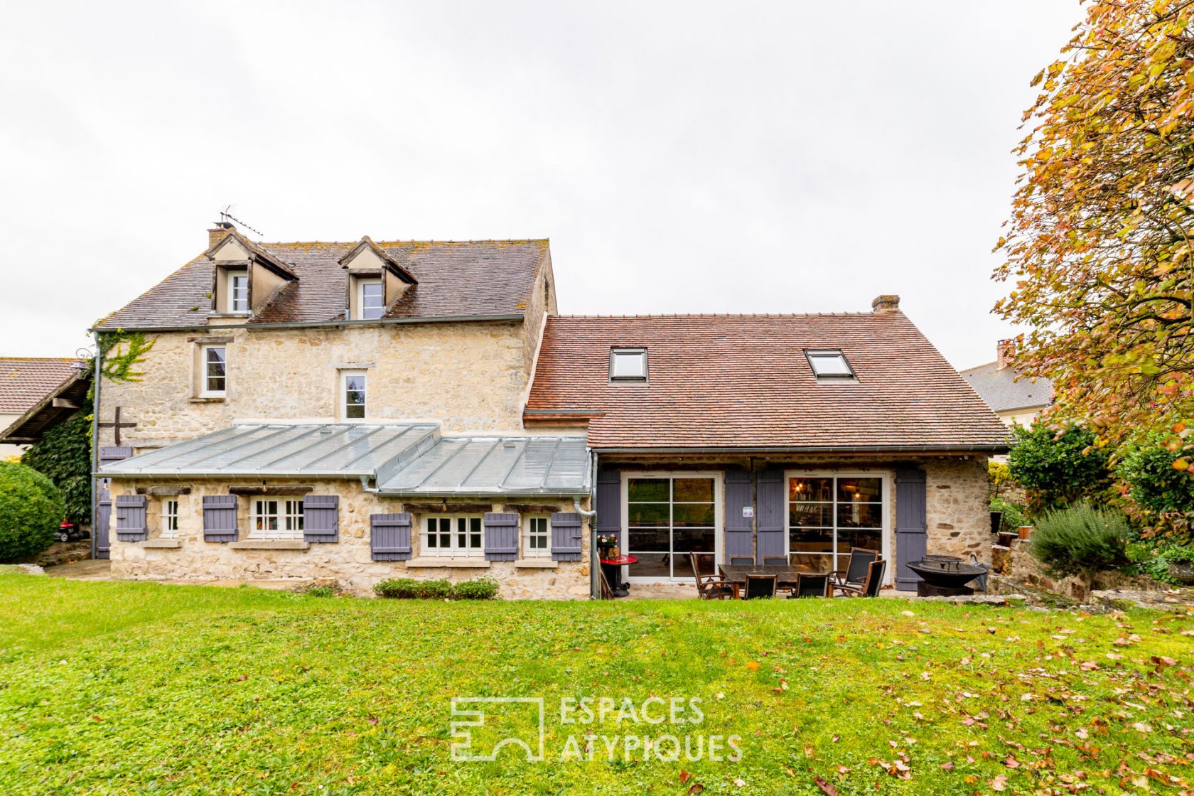 Ancienne forge , son jardin arboré et ses dépendances