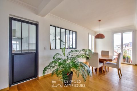 Apartment and its roof-top in the heart of the city.