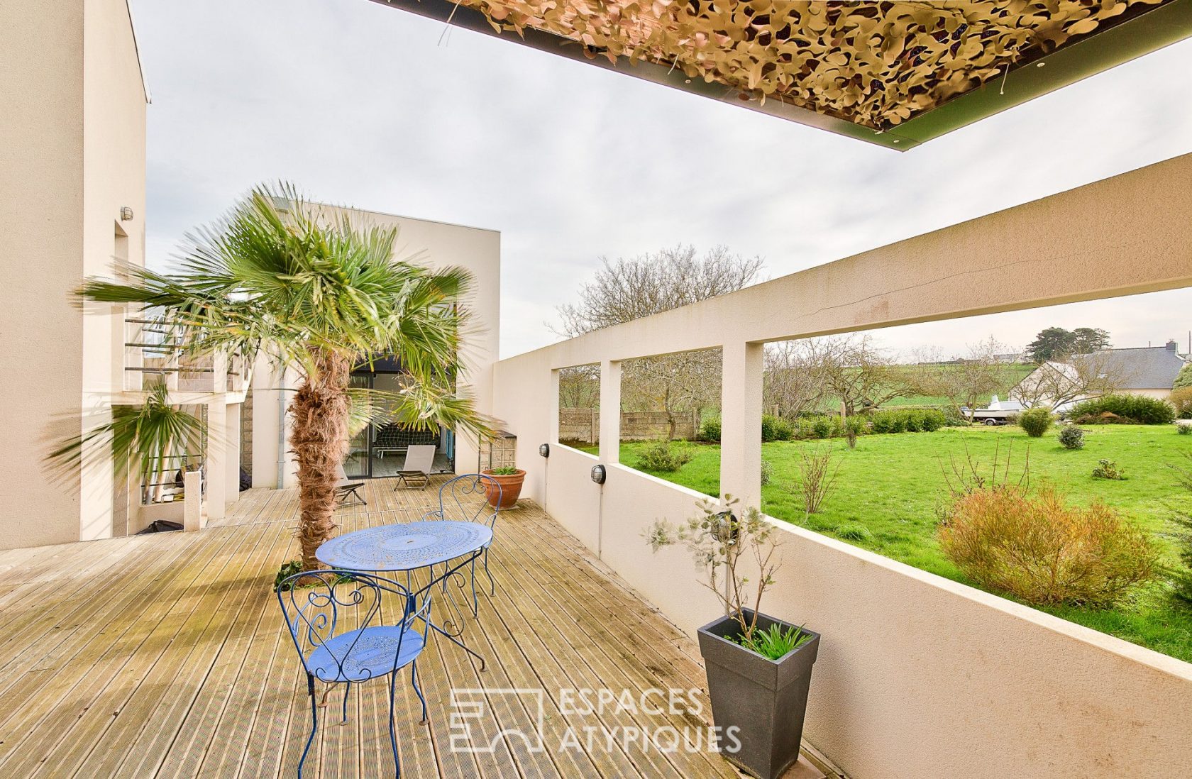 Atypical villa 600 m from the beach