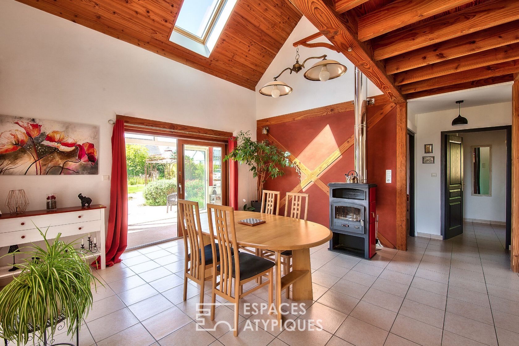 Atypical bioclimatic house