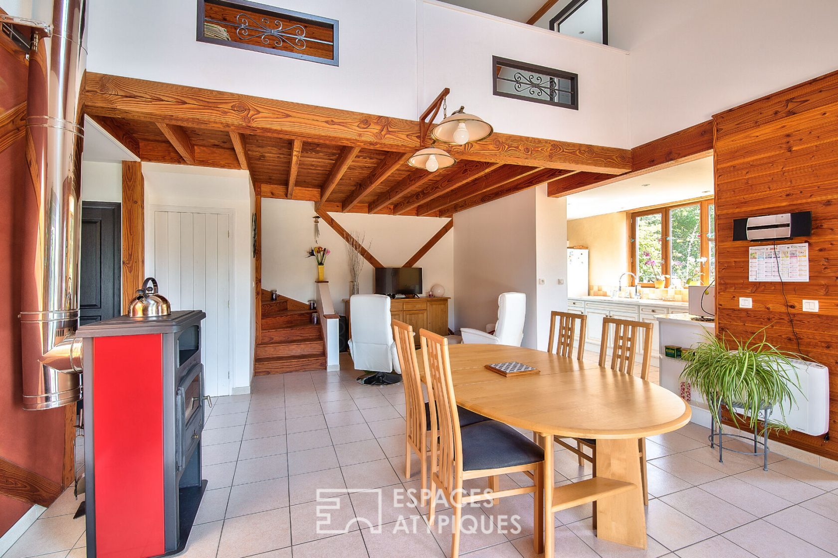 Atypical bioclimatic house