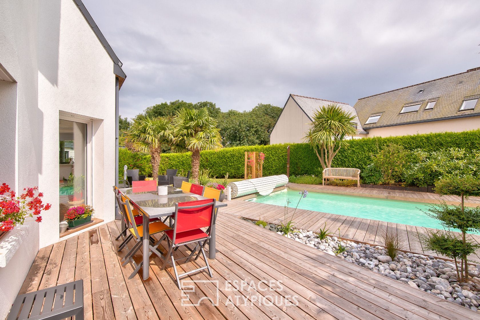 LA COQUETTE :  maison décoration soignée avec piscine et plage à pied