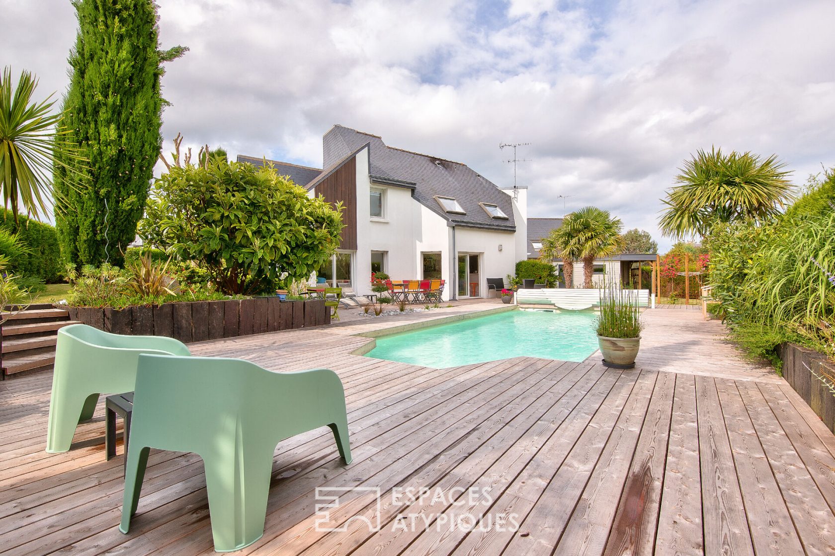 LA COQUETTE :  maison décoration soignée avec piscine et plage à pied