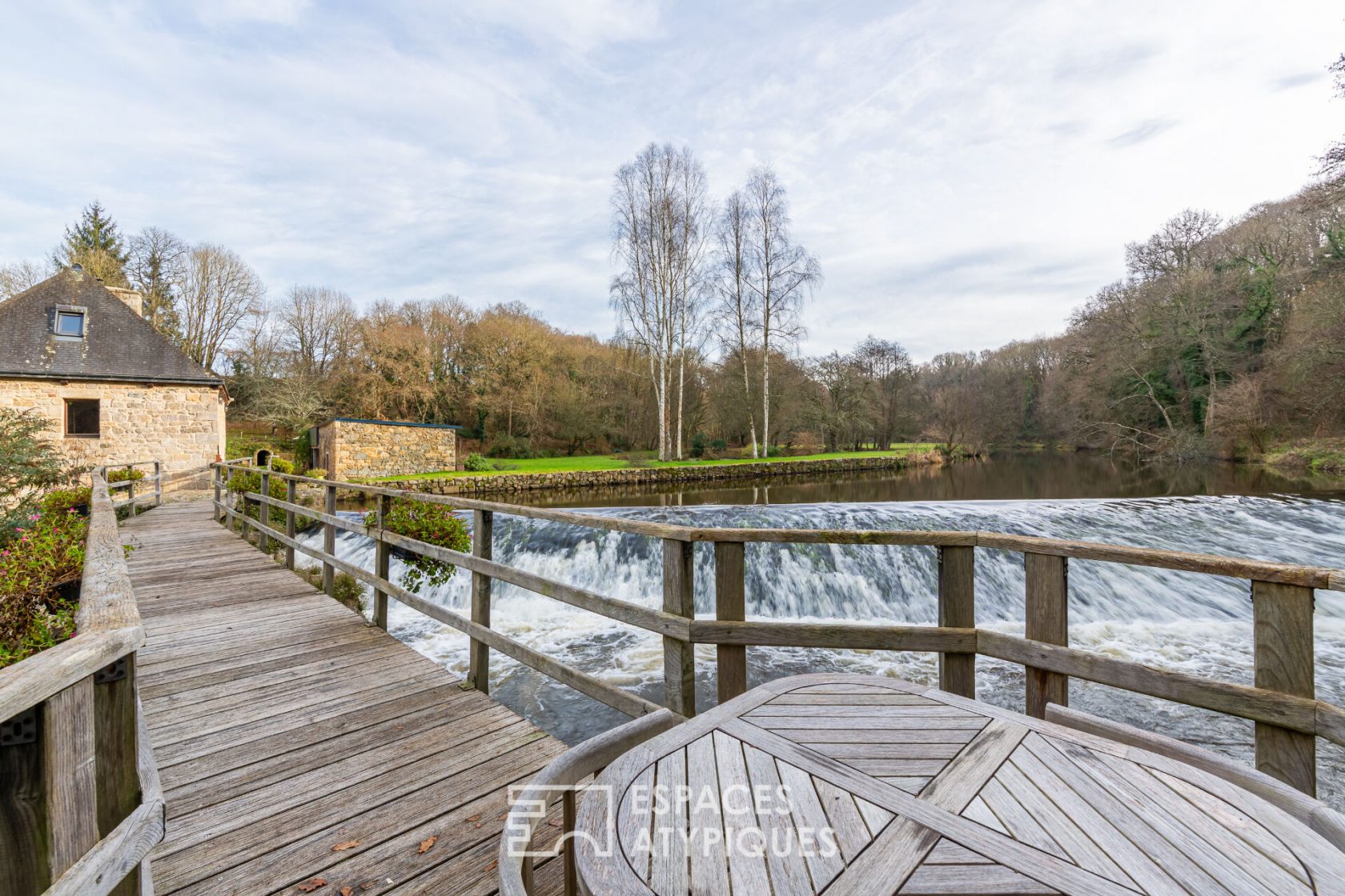 Mill and its haven of peace surrounded by nature