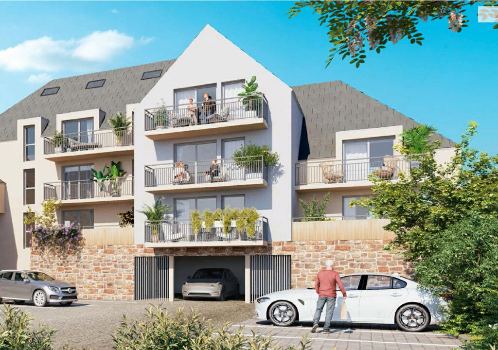 Large T3 apartment with private garden and box