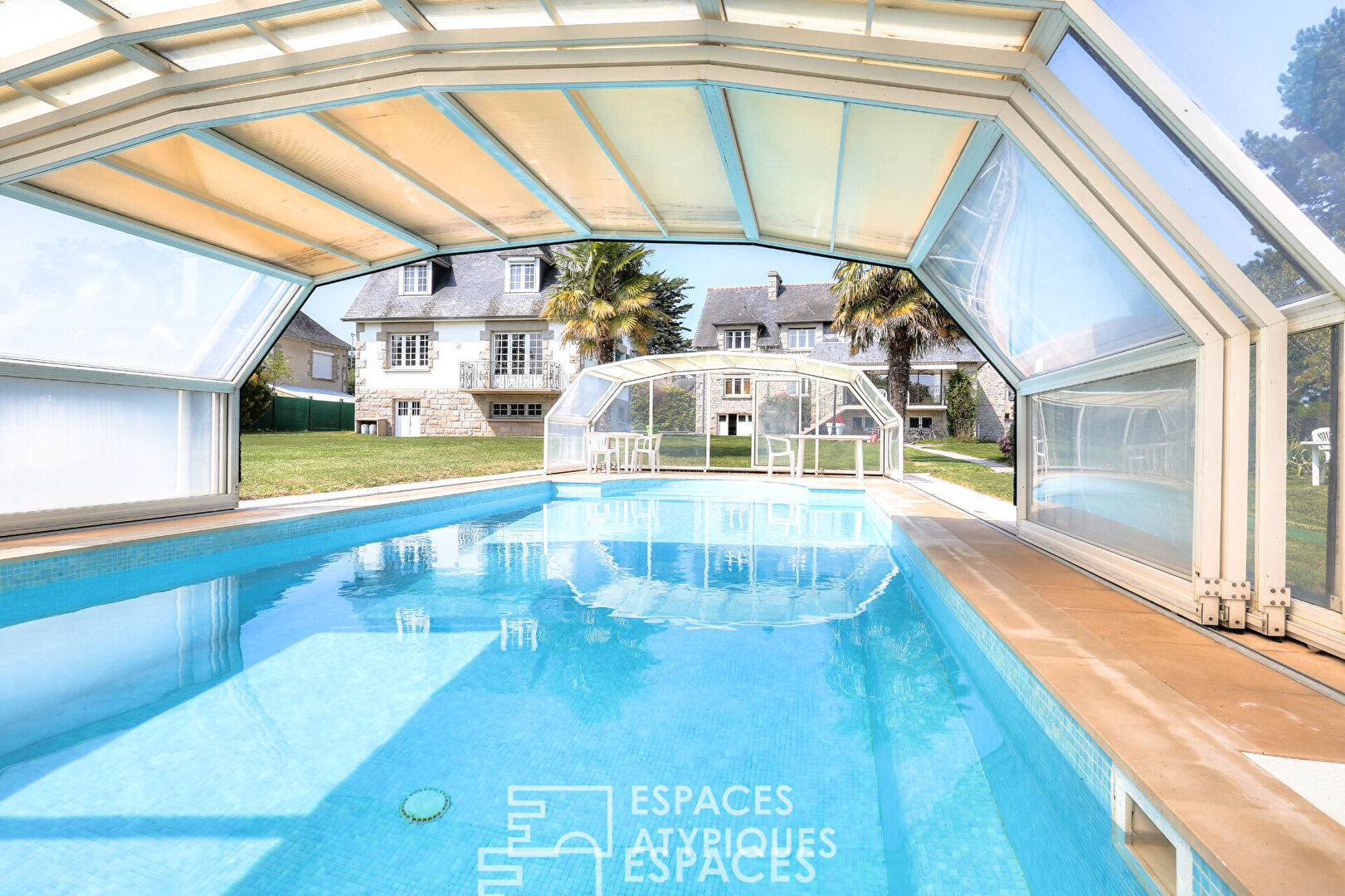 BEAUTIFUL PROPERTY AND ITS POOL
