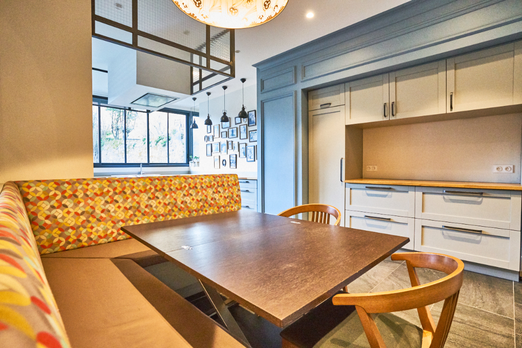 Maison bourgeoise centre ville, avec garage, tournée vers l’extérieur