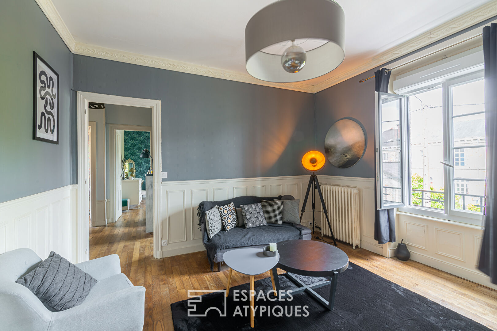 Townhouse Distributed in 2 apartments