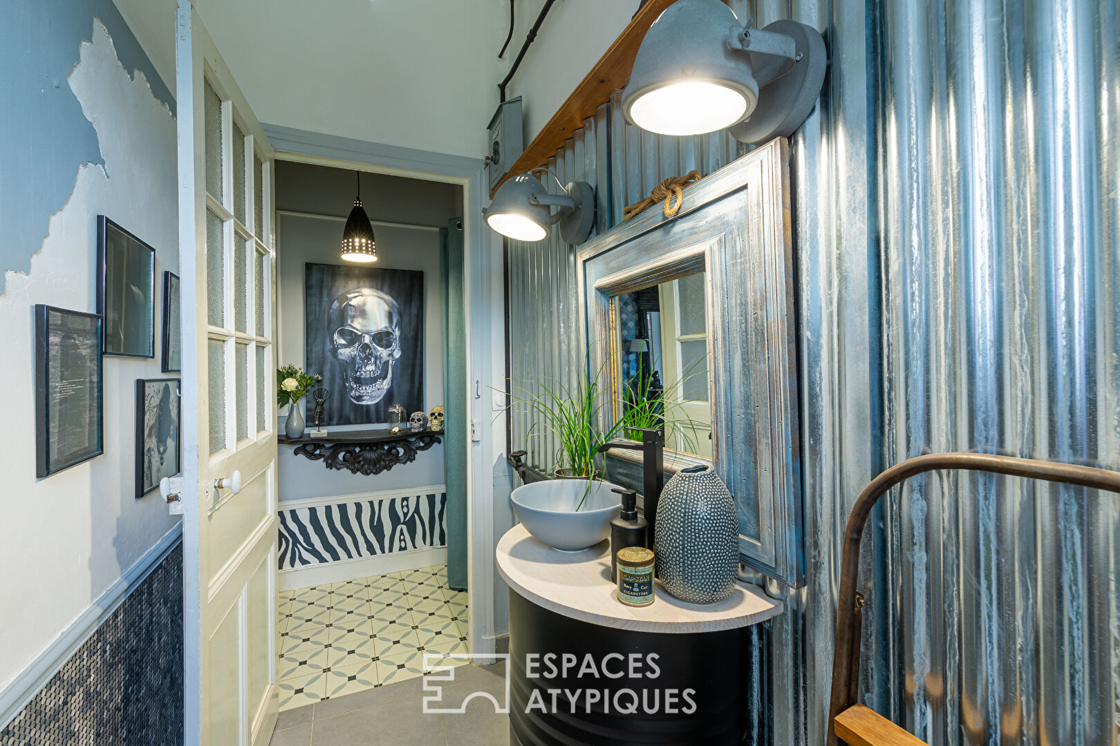 Townhouse Distributed in 2 apartments