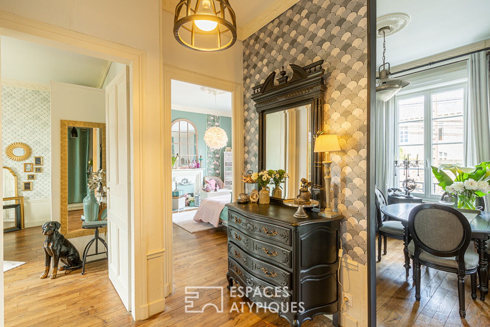 Townhouse Distributed in 2 apartments