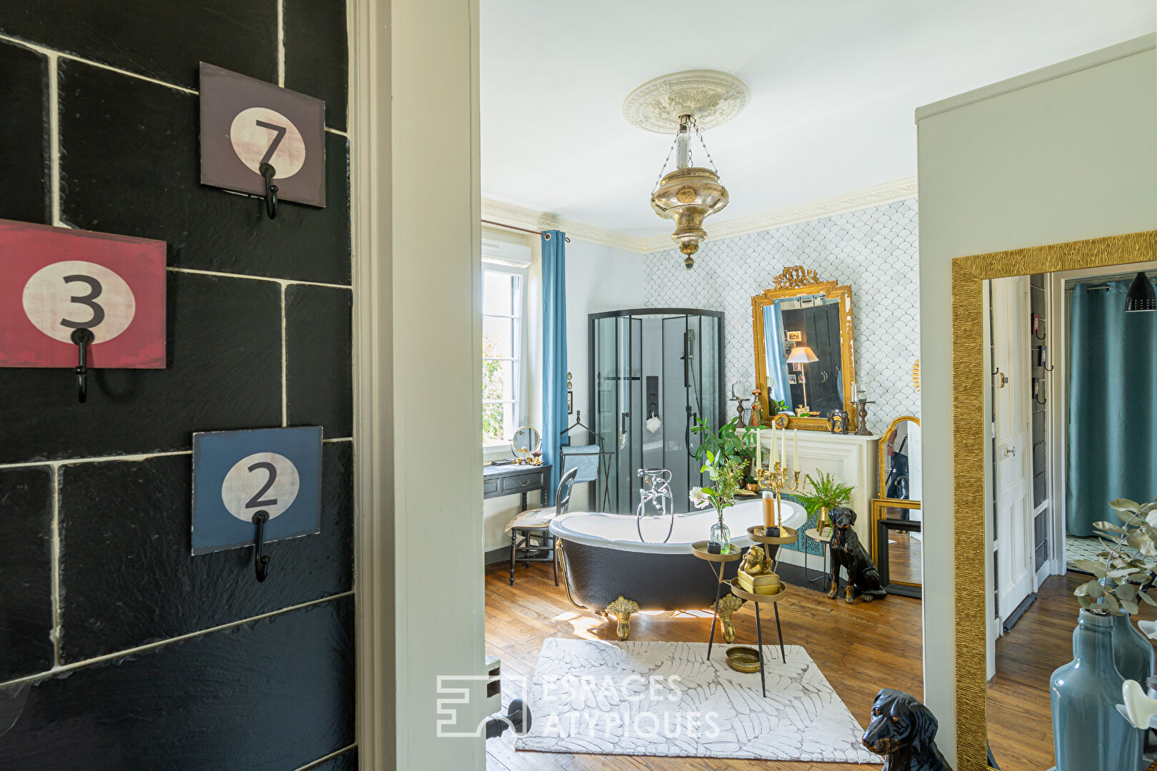 Townhouse Distributed in 2 apartments