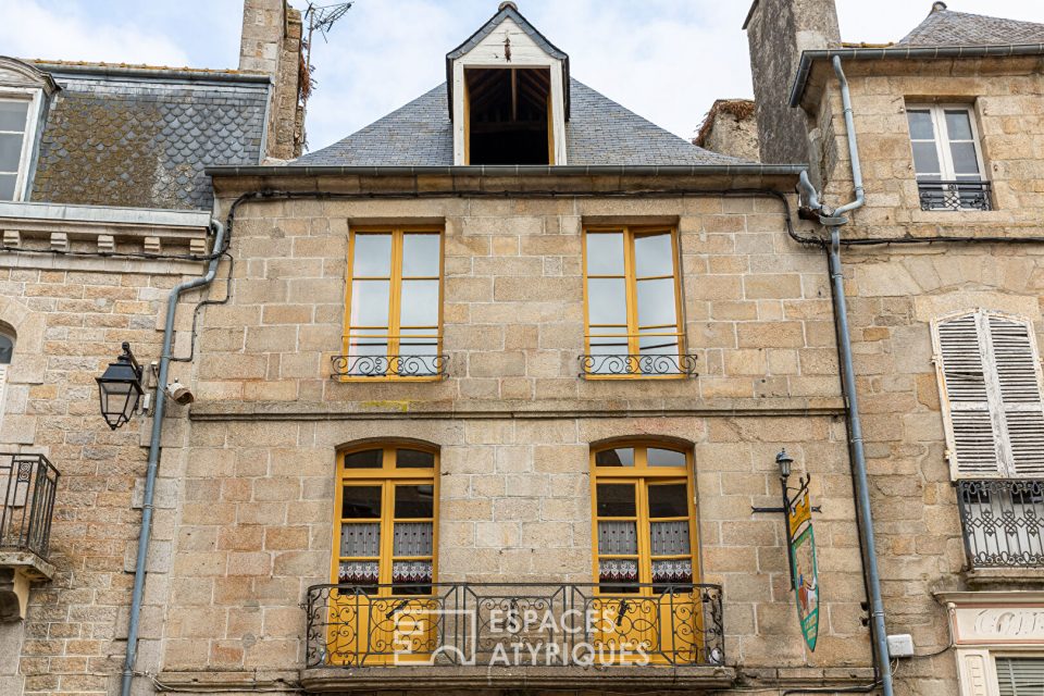 22510 MONCONTOUR - Demeure fin du 16ème Cité médiévale 360m² - Réf. 00397EACA