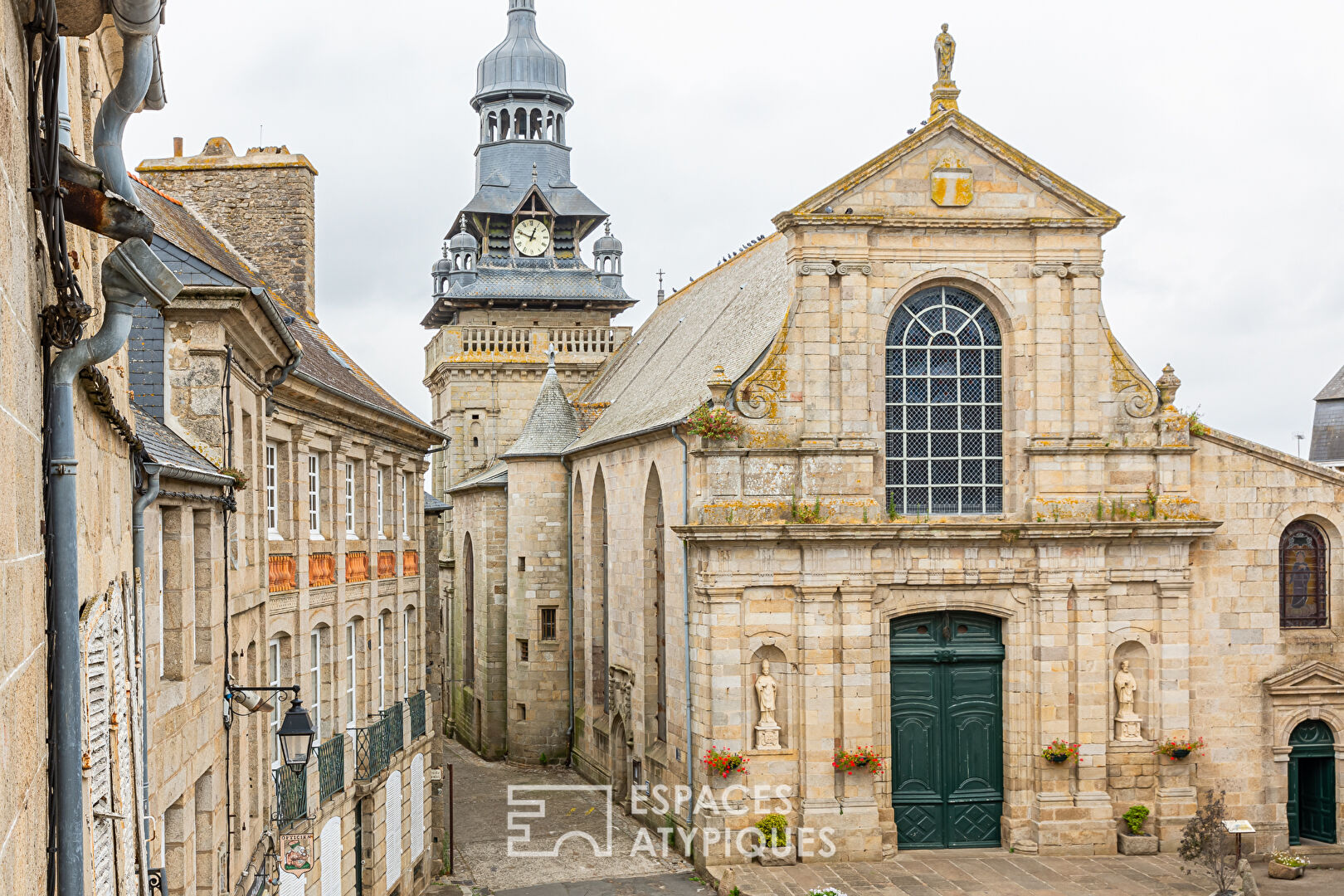 Demeure fin du 16ème Cité médiévale 360m²