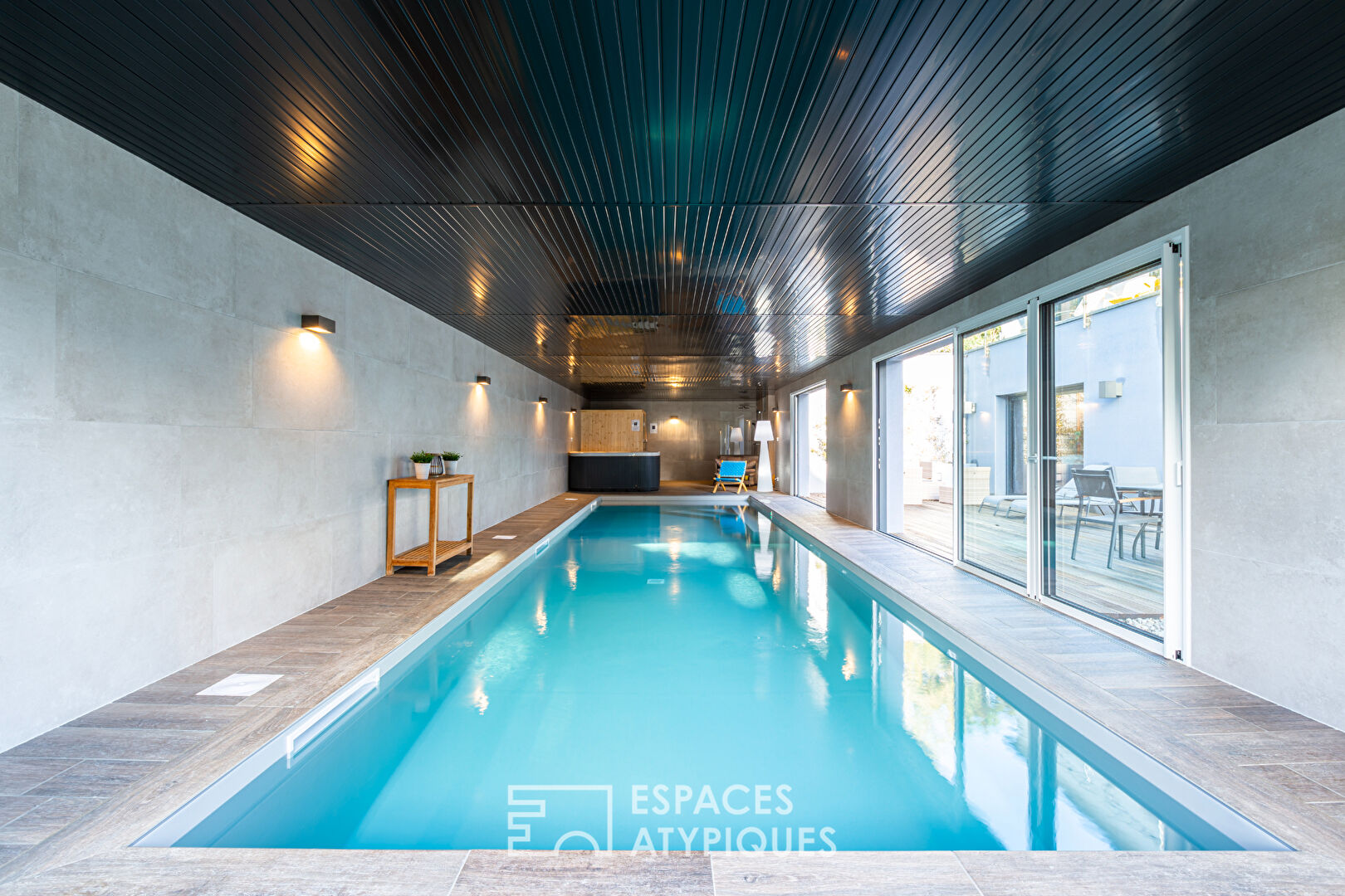 Villa contemporaine haut de gamme, piscine, sauna, Jacuzzi, 300m de la mer