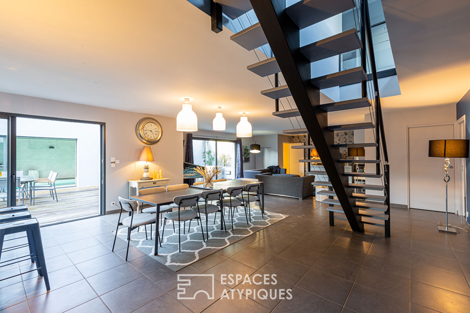 Villa contemporaine haut de gamme, piscine, sauna, Jacuzzi, 300m de la mer