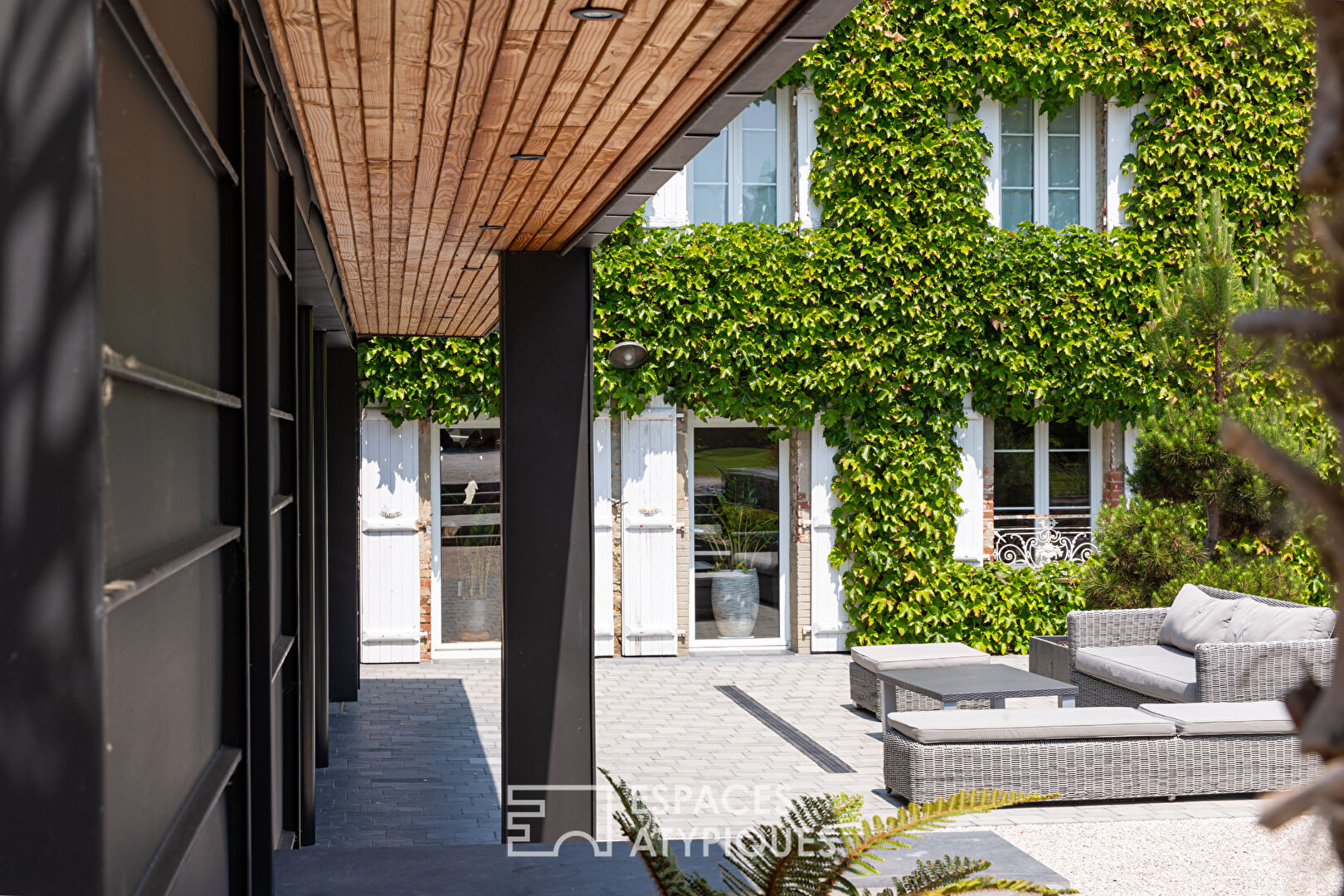 La discrète maison de famille 5 chambres