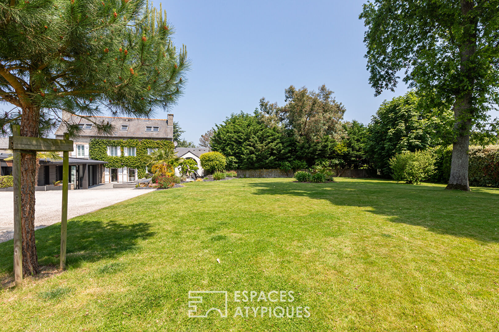 La discrète maison de famille 5 chambres