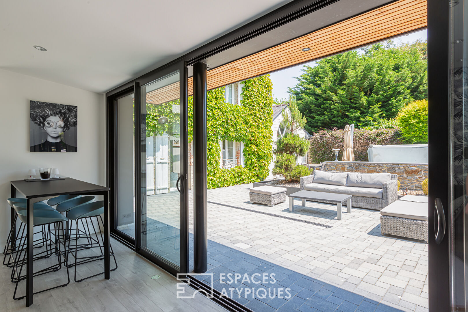 La discrète maison de famille 5 chambres