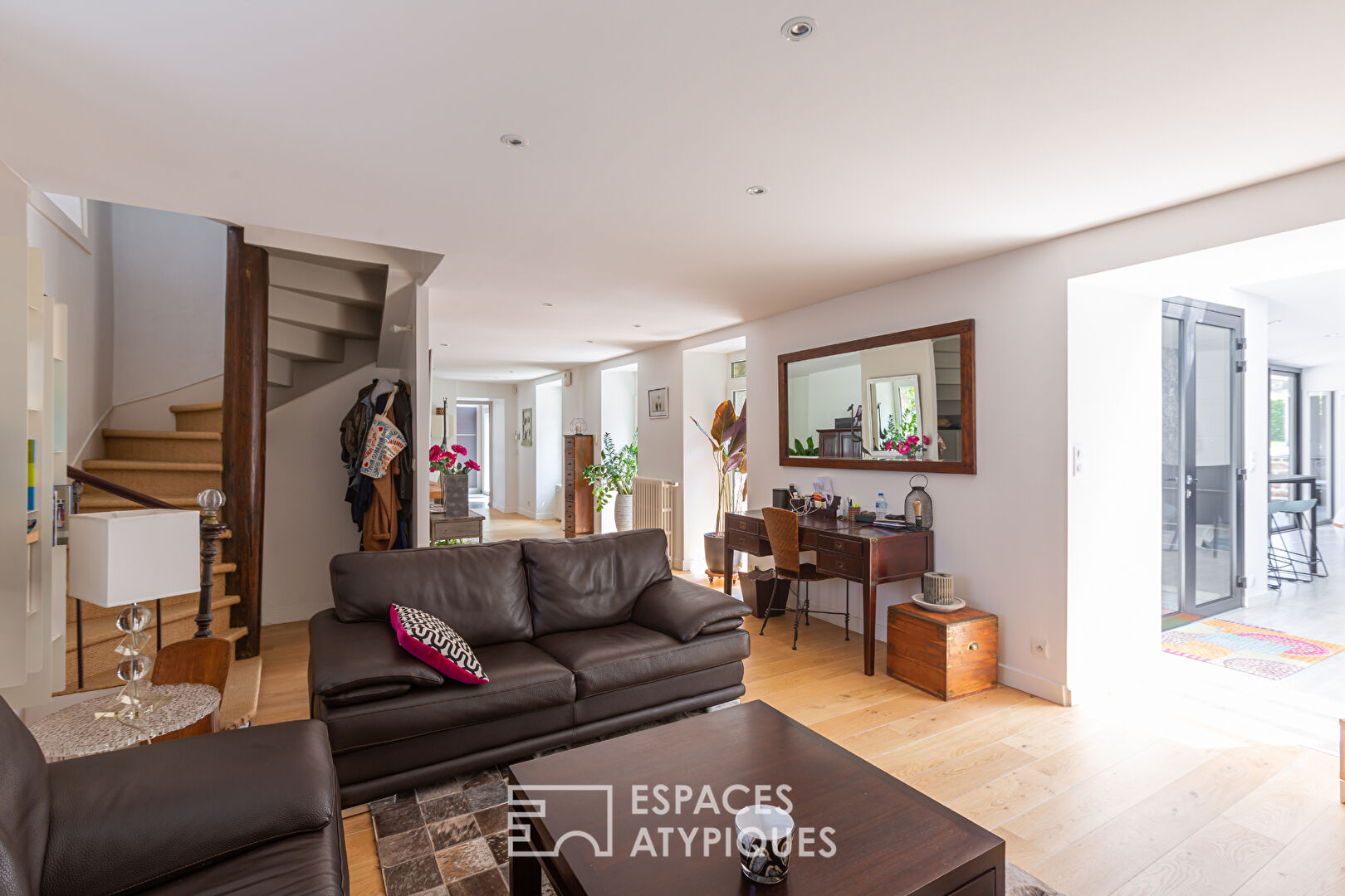 La discrète maison de famille 5 chambres