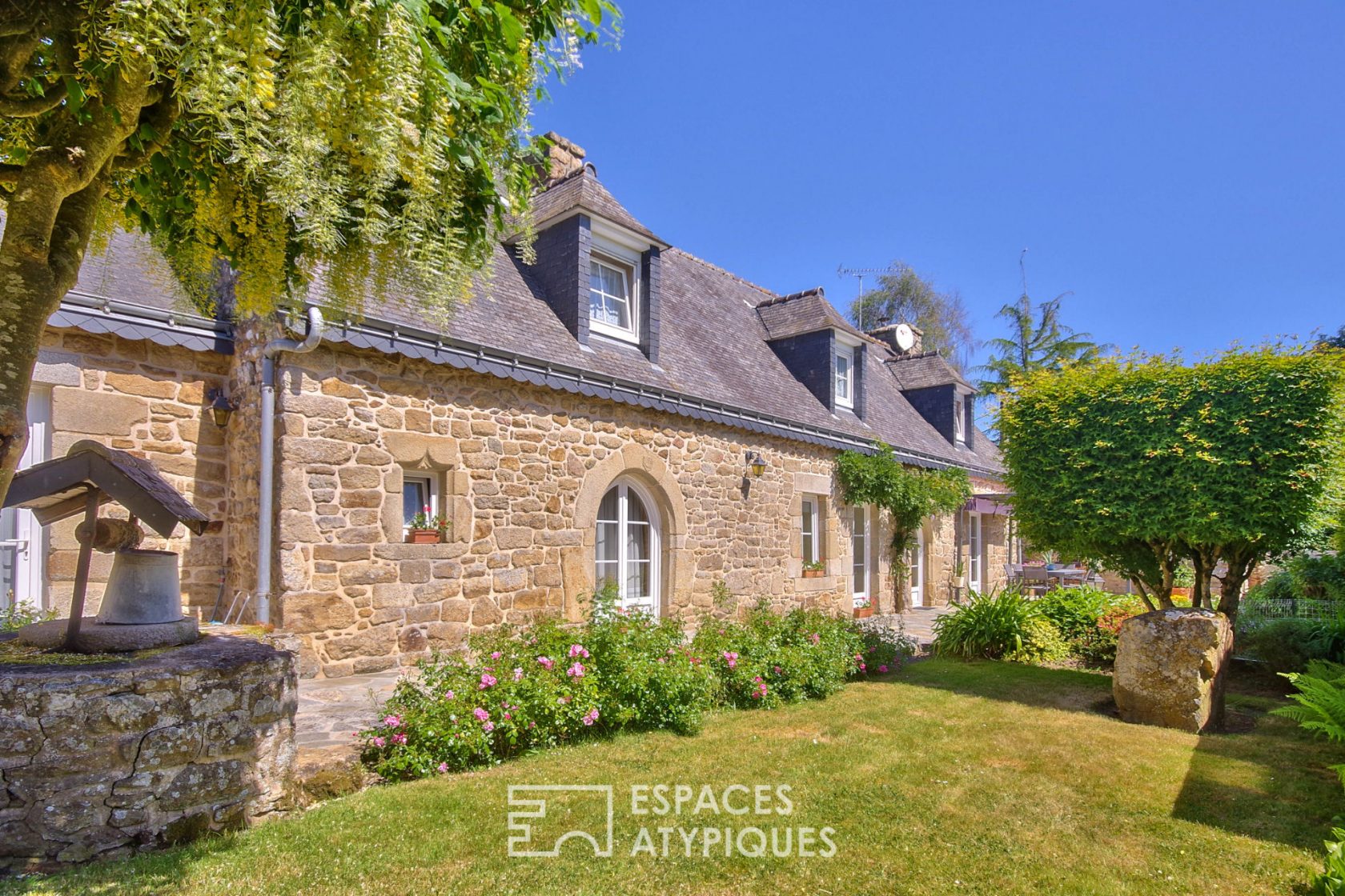 Longère, small stud farm, on large plot of 1.8 hectares
