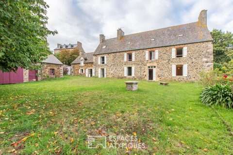 Ancien Presbytère en pierre 1770  12 pièce(s)  241.5 m² Terrain constructible