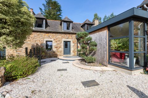 Renovated farmhouse by the sea