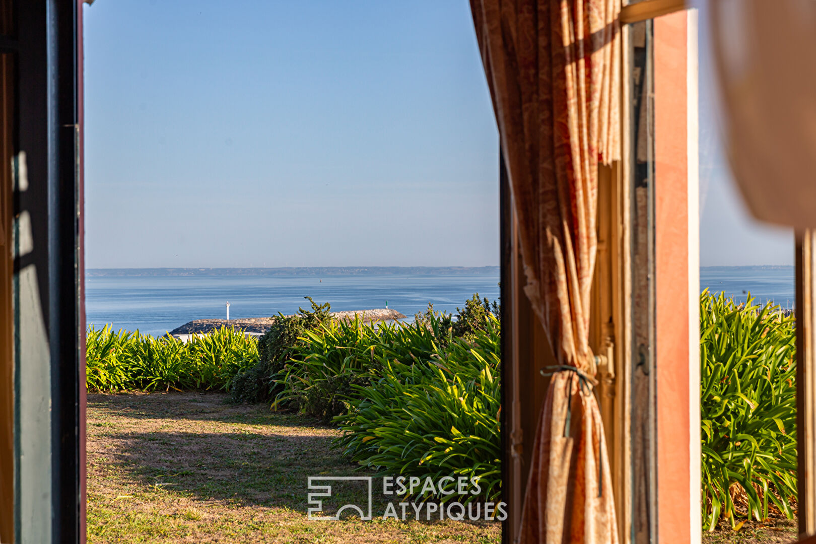 Villa face à la mer – Magnifique monument historique