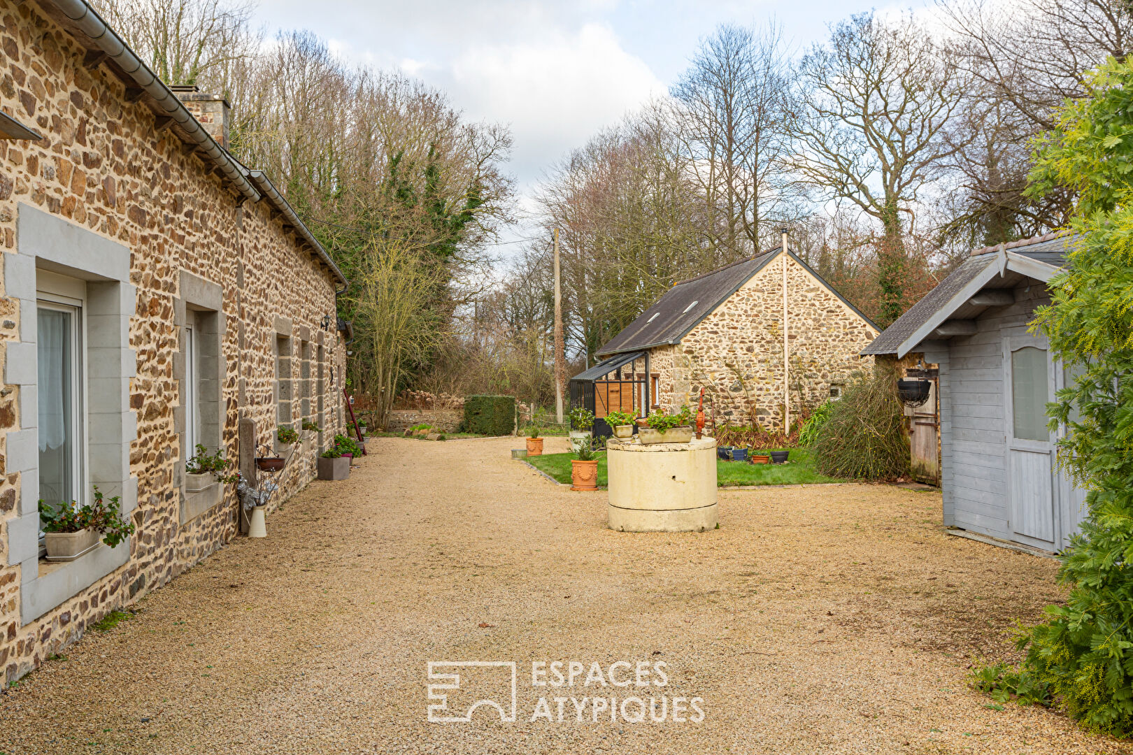 Longère restaurée avec 2 gîtes et 2 chambres d’hôtes