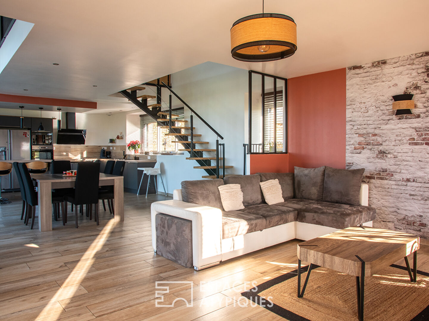 GRANDE MAISON EN PIERRE RENOVÉE