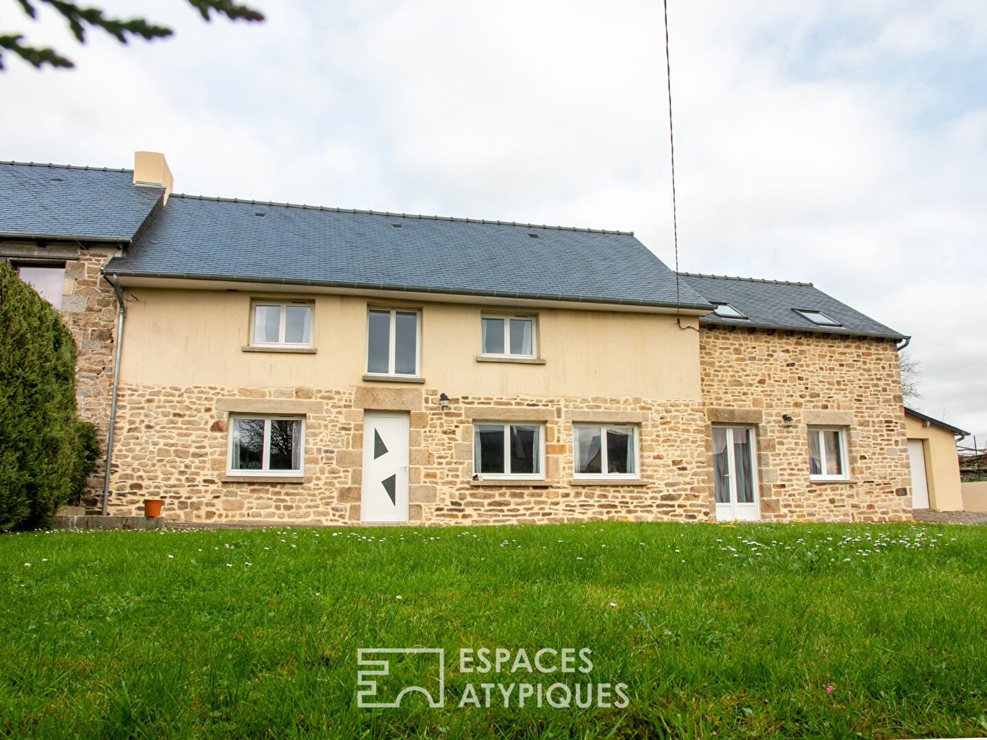 Charming family farmhouse in the heart of the village