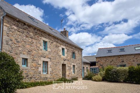 Stone estate between land and sea with holiday cottages