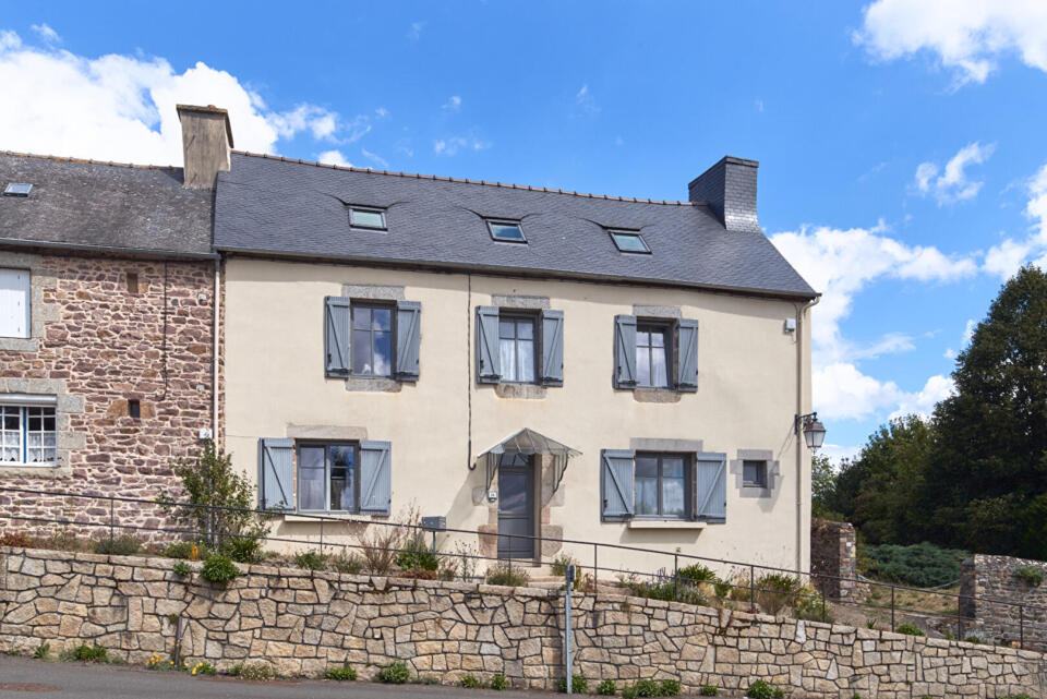 PONTRIEUX - DEMEURE EN PIERRE RÉNOVÉE - ENVIRON 200 M2 - JARDIN DE 2 300 M2