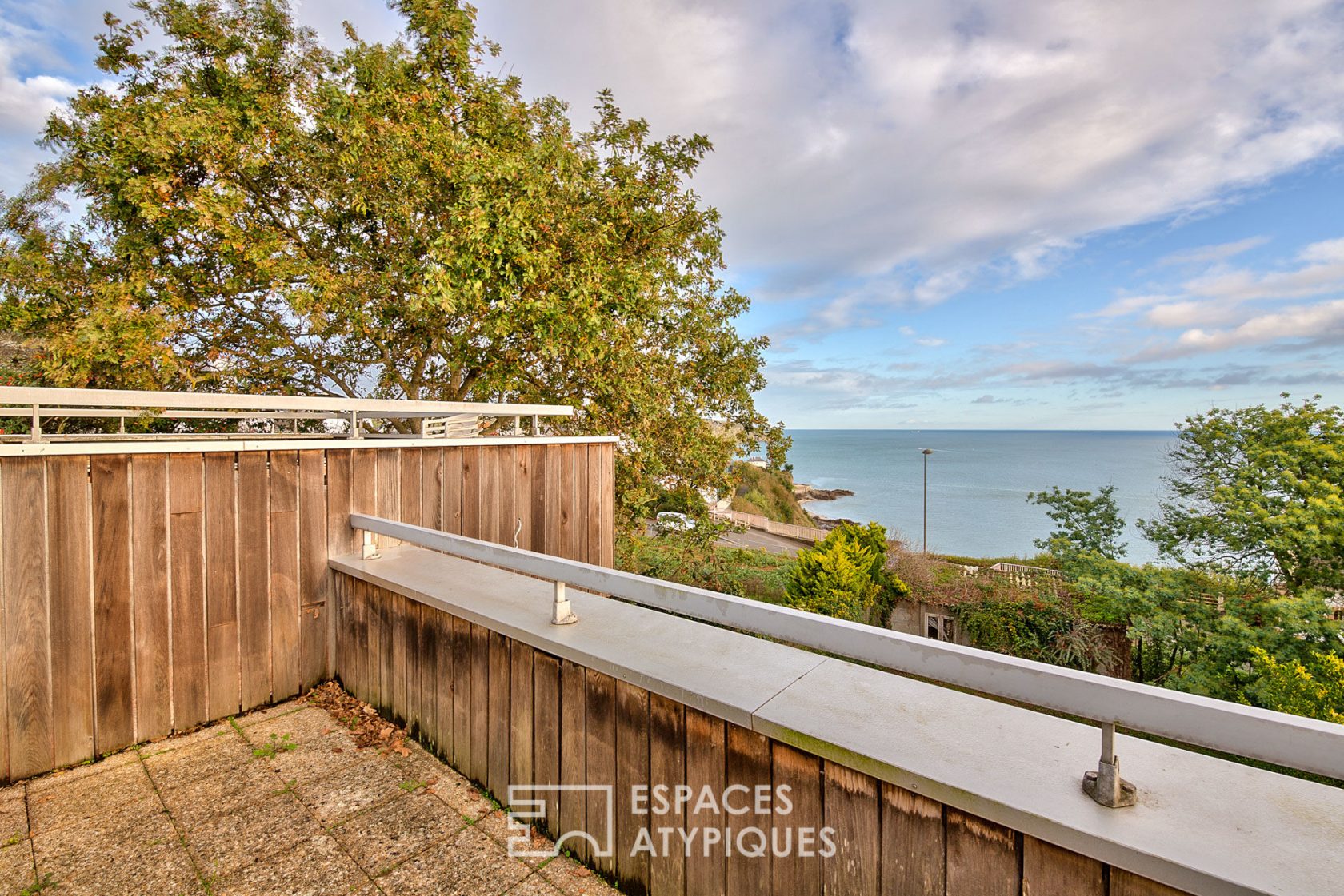 Habitation d’architecture contemporaine vue mer