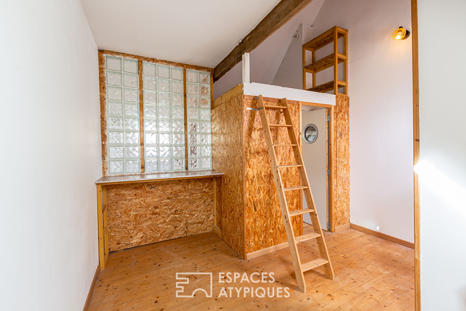 Maison de village classé, en  pierres, rénovée 5 pièces 80 m2