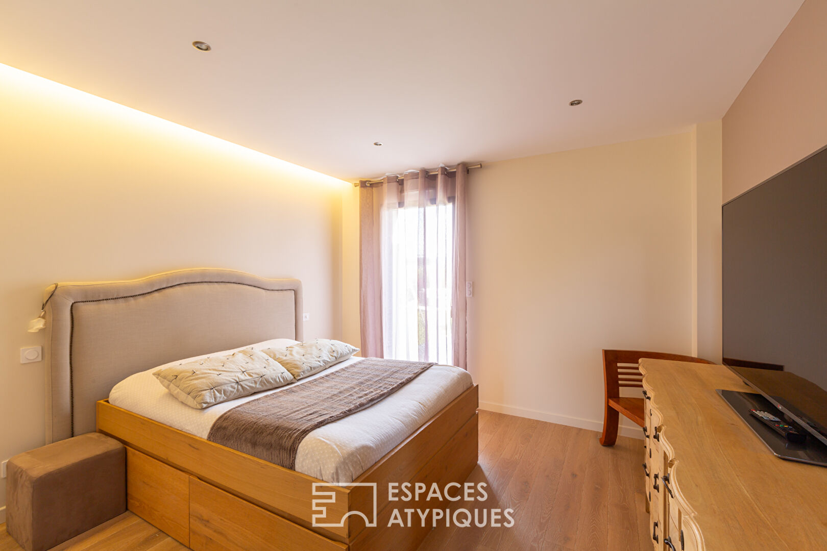 Contemporaine de  2014   PORDIC Plage à pieds