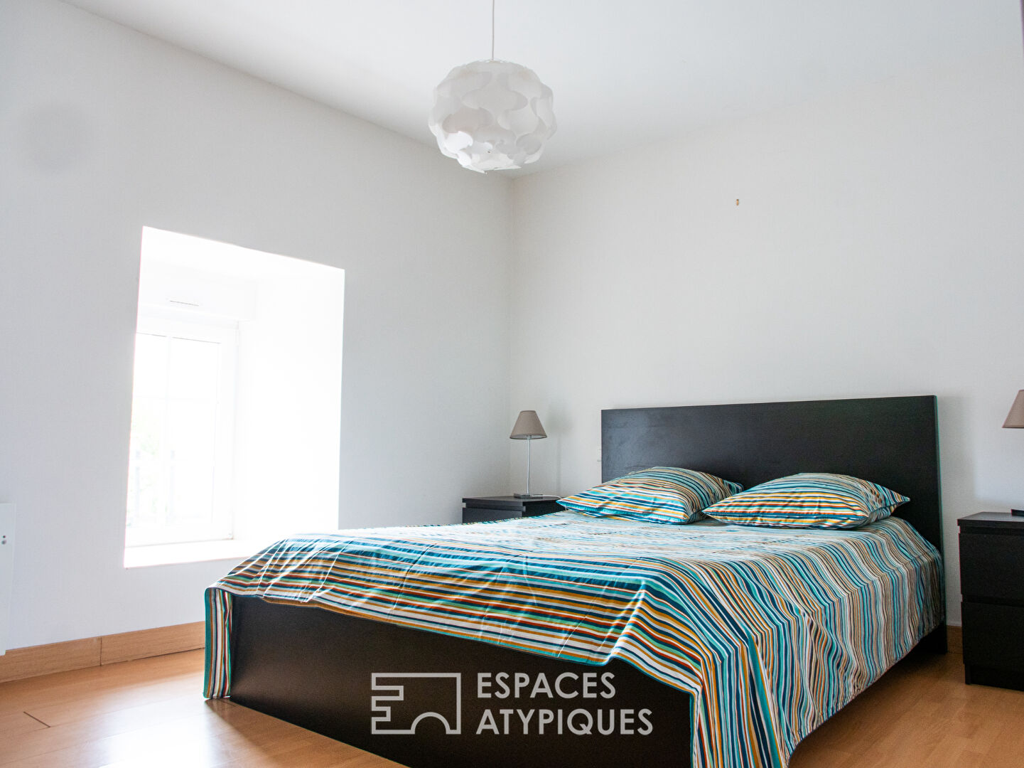 Magnifique ensemble immobilier en pierre et son grand jardin