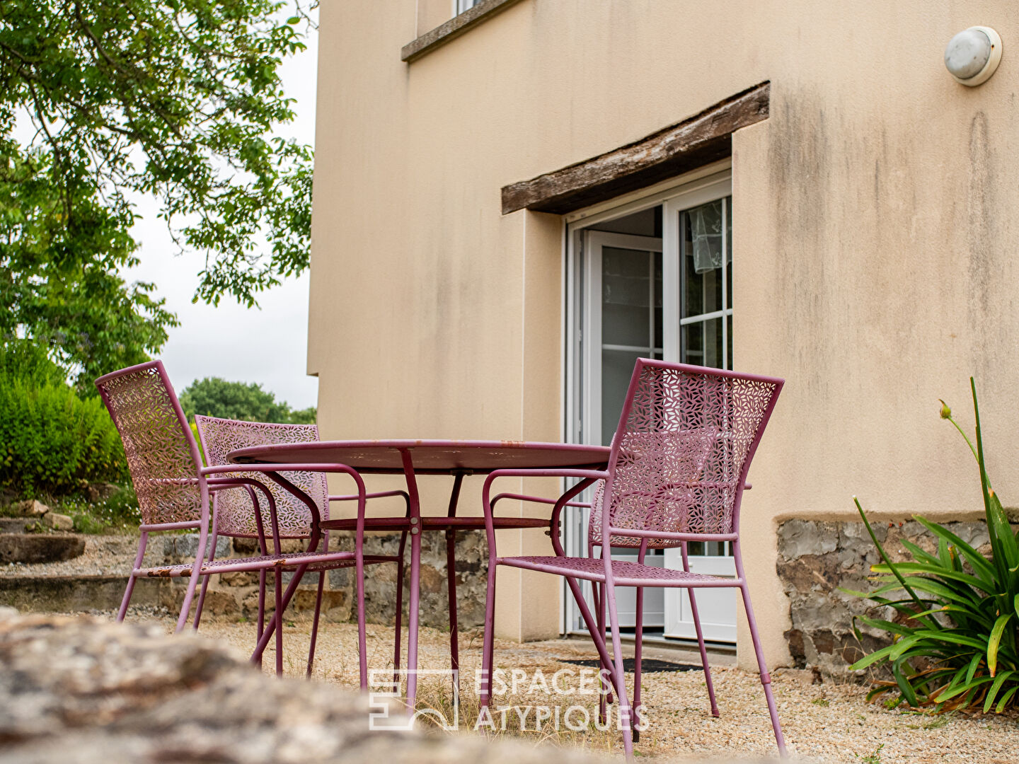 Magnifique ensemble immobilier en pierre et son grand jardin