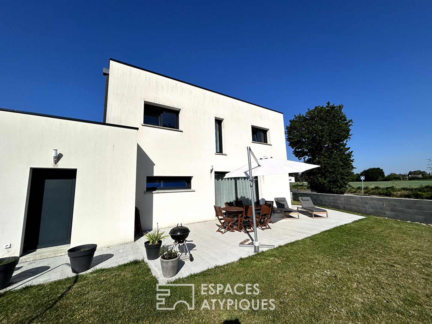 Lumineuse maison contemporaine