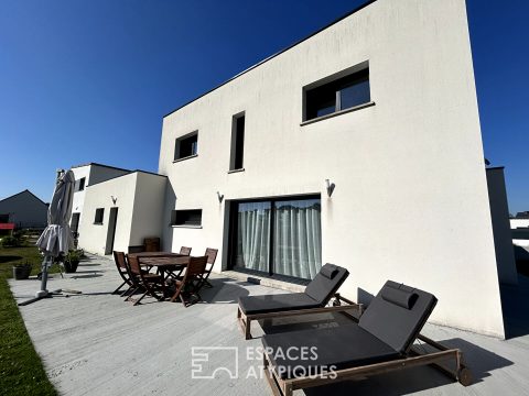 Lumineuse maison contemporaine