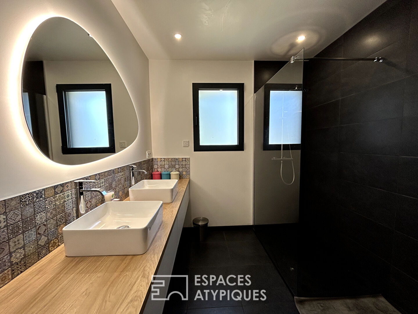Lumineuse maison contemporaine