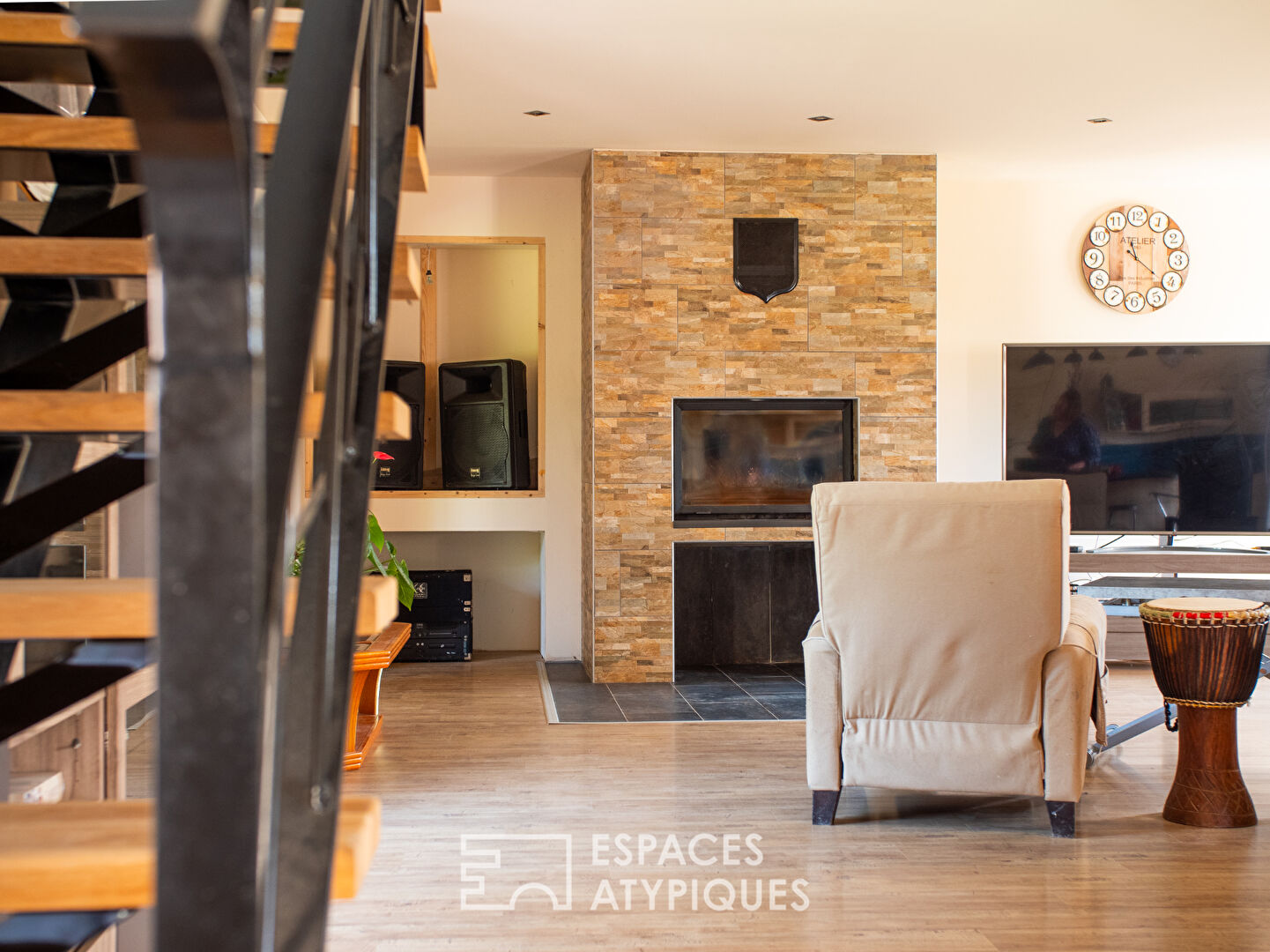 Belle propriété rénovée, son étang et ses vastes espaces