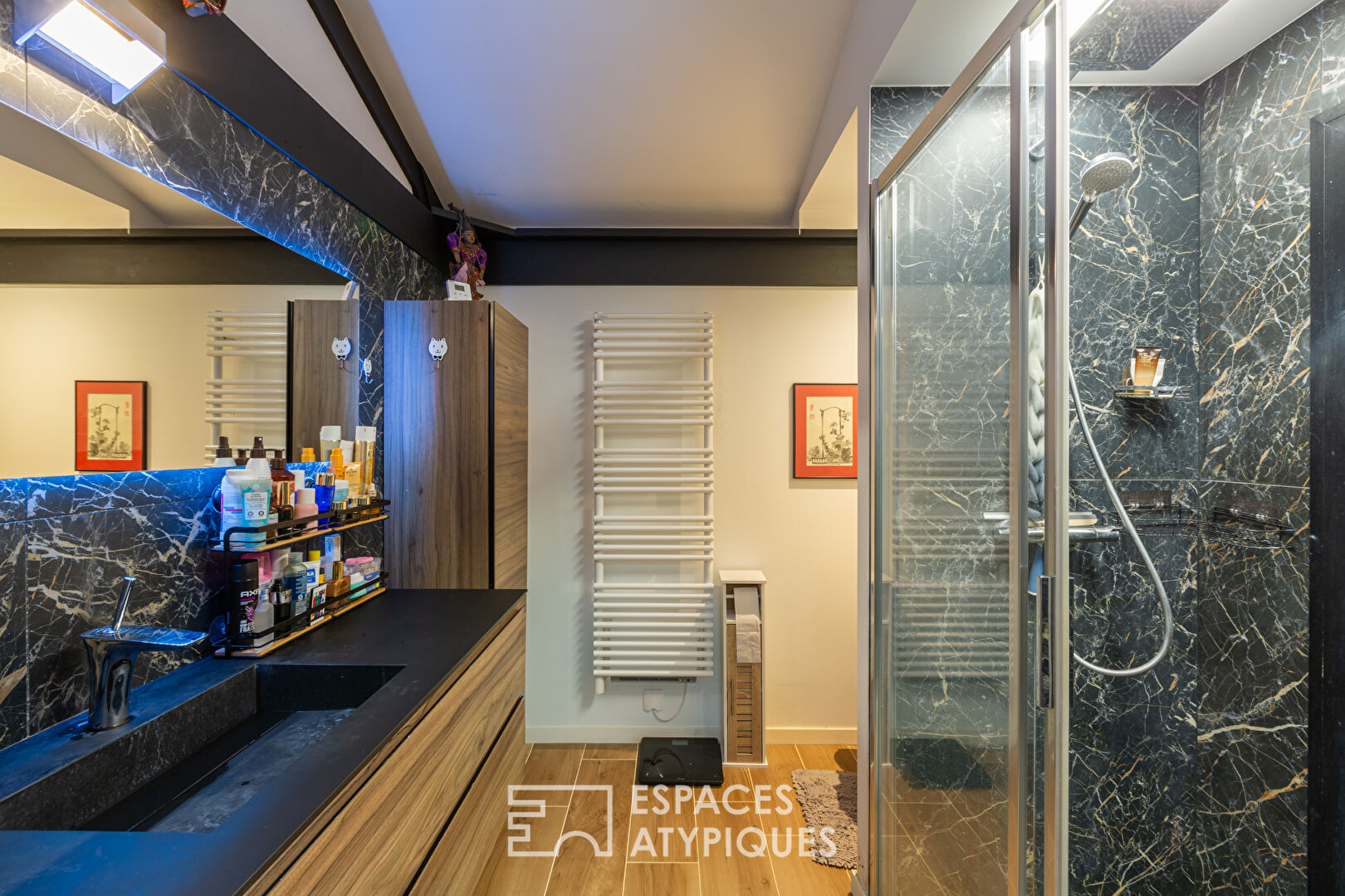 An atypical 300 m2, versatile space opposite Saint-Brieuc station.