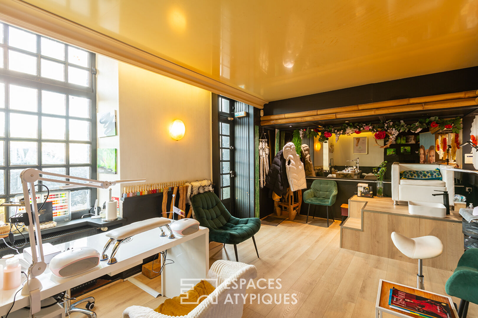 An atypical 300 m2, versatile space opposite Saint-Brieuc station.