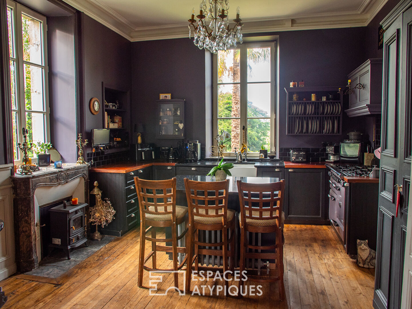 Magnificent villa from 1859 and its park in Dinan