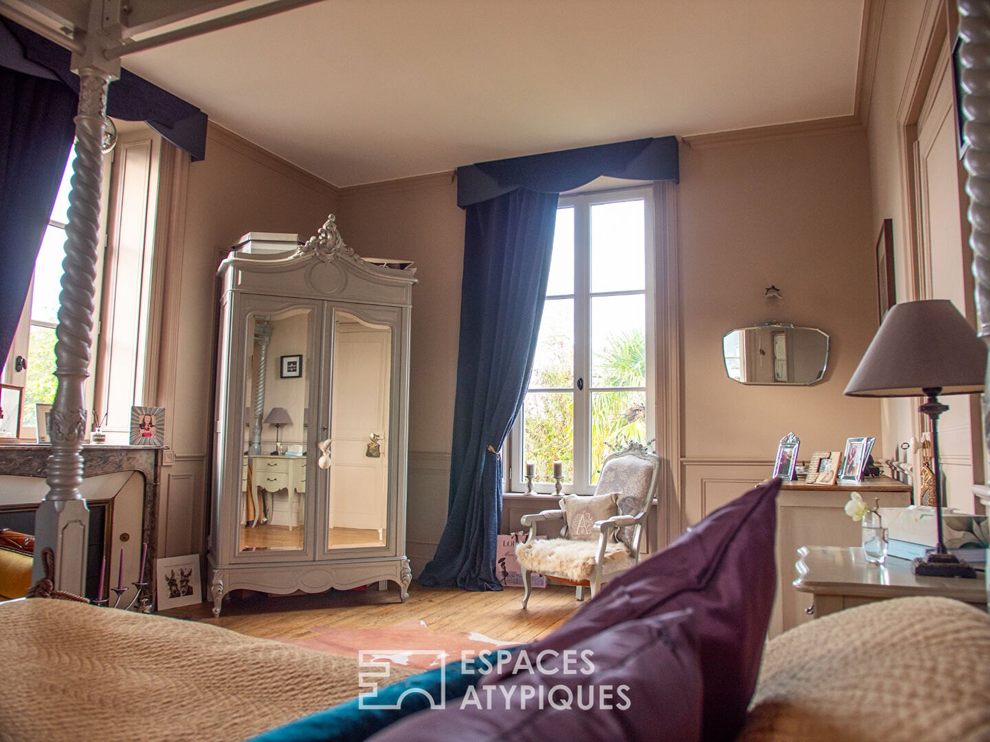 Magnificent villa from 1859 and its park in Dinan