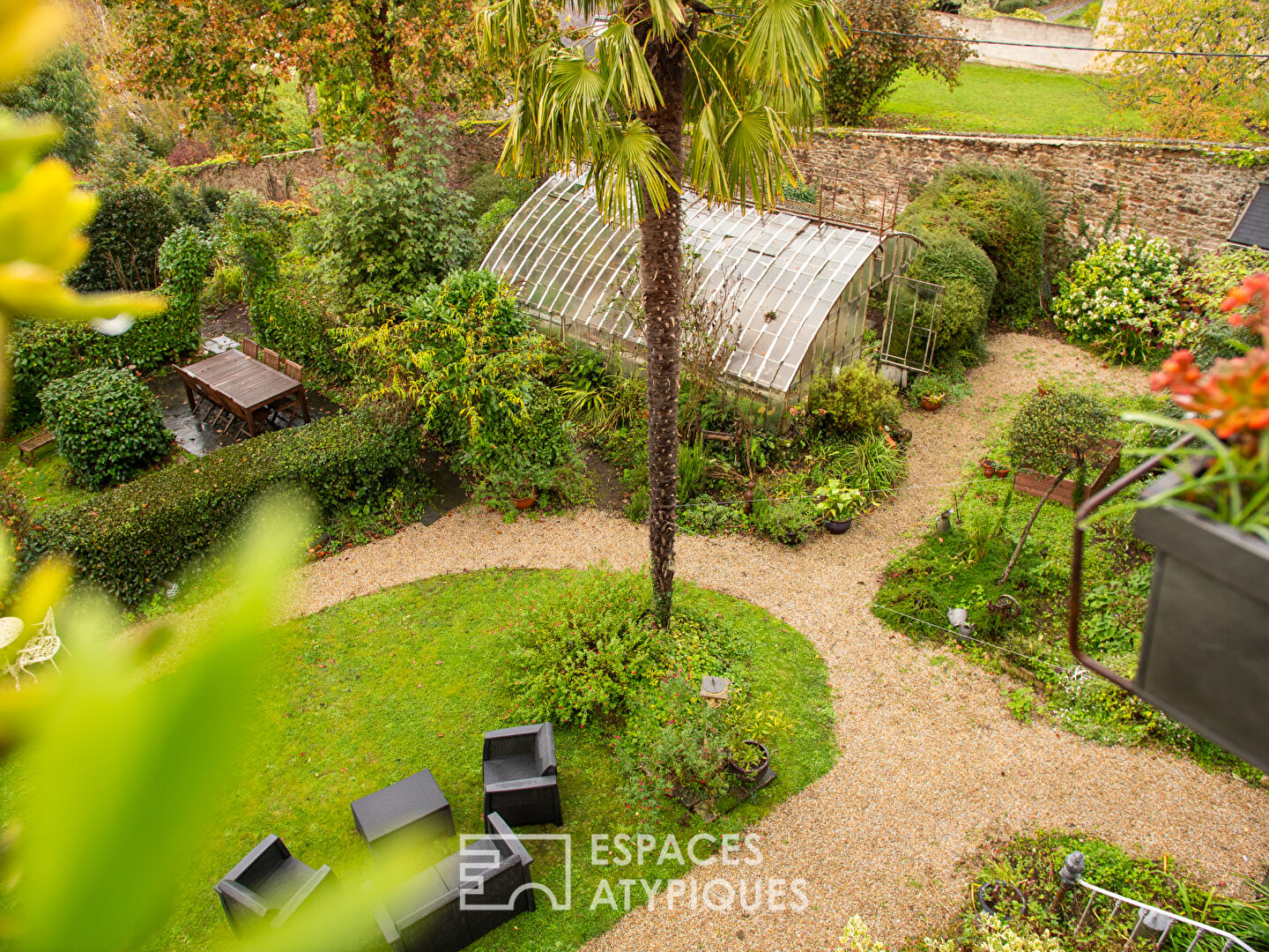 Magnificent villa from 1859 and its park in Dinan