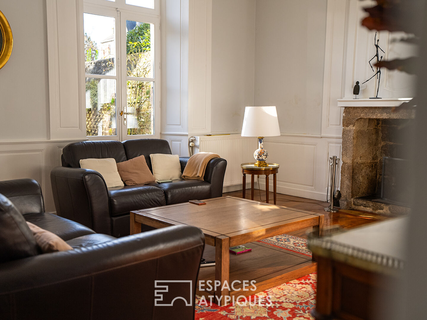 Elegant 18th century residence, with timeless charm in the heart of the historic district