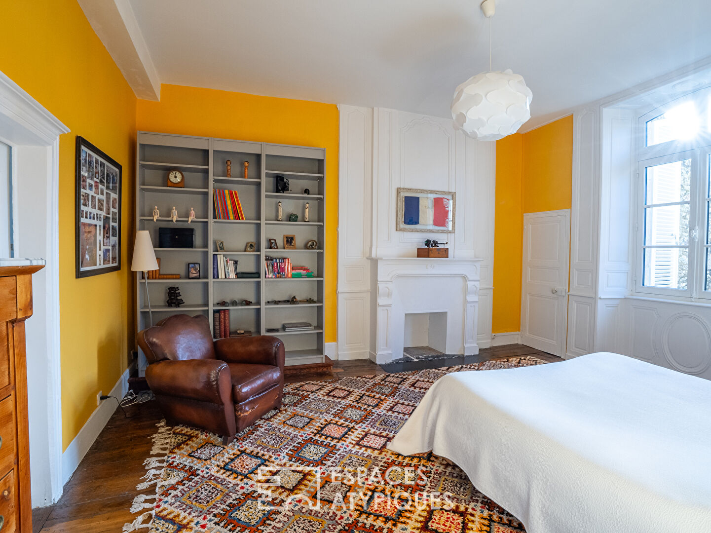Elegant 18th century residence, with timeless charm in the heart of the historic district