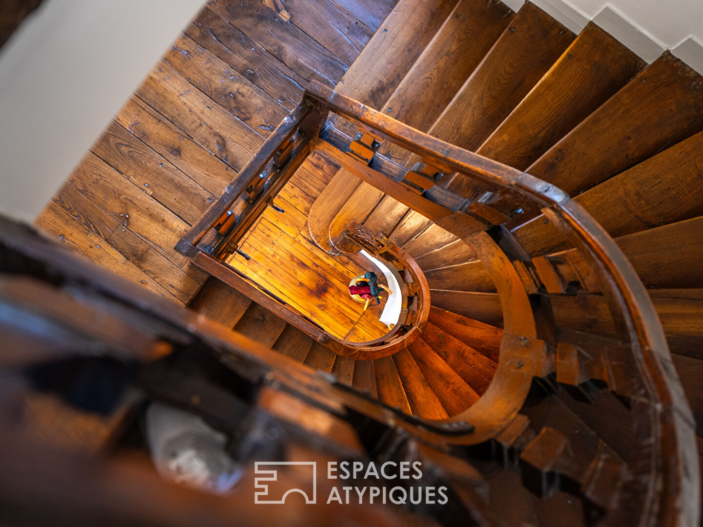 Elegant 18th century residence, with timeless charm in the heart of the historic district