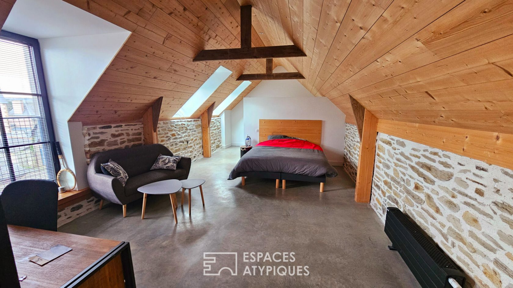 Former stud farm renovated: a perfect combination of character and modernity in the heart of Lannion